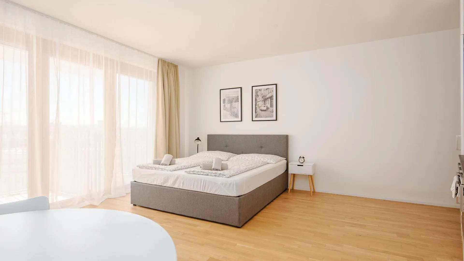 Whats-App Self-Check-In - Paerchen Wohnung Am Hauptbahnhof Wien Apartment