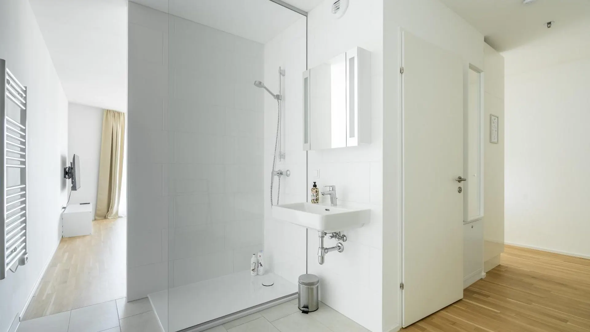 Whats-App Self-Check-In - Paerchen Wohnung Am Hauptbahnhof Wien Apartment