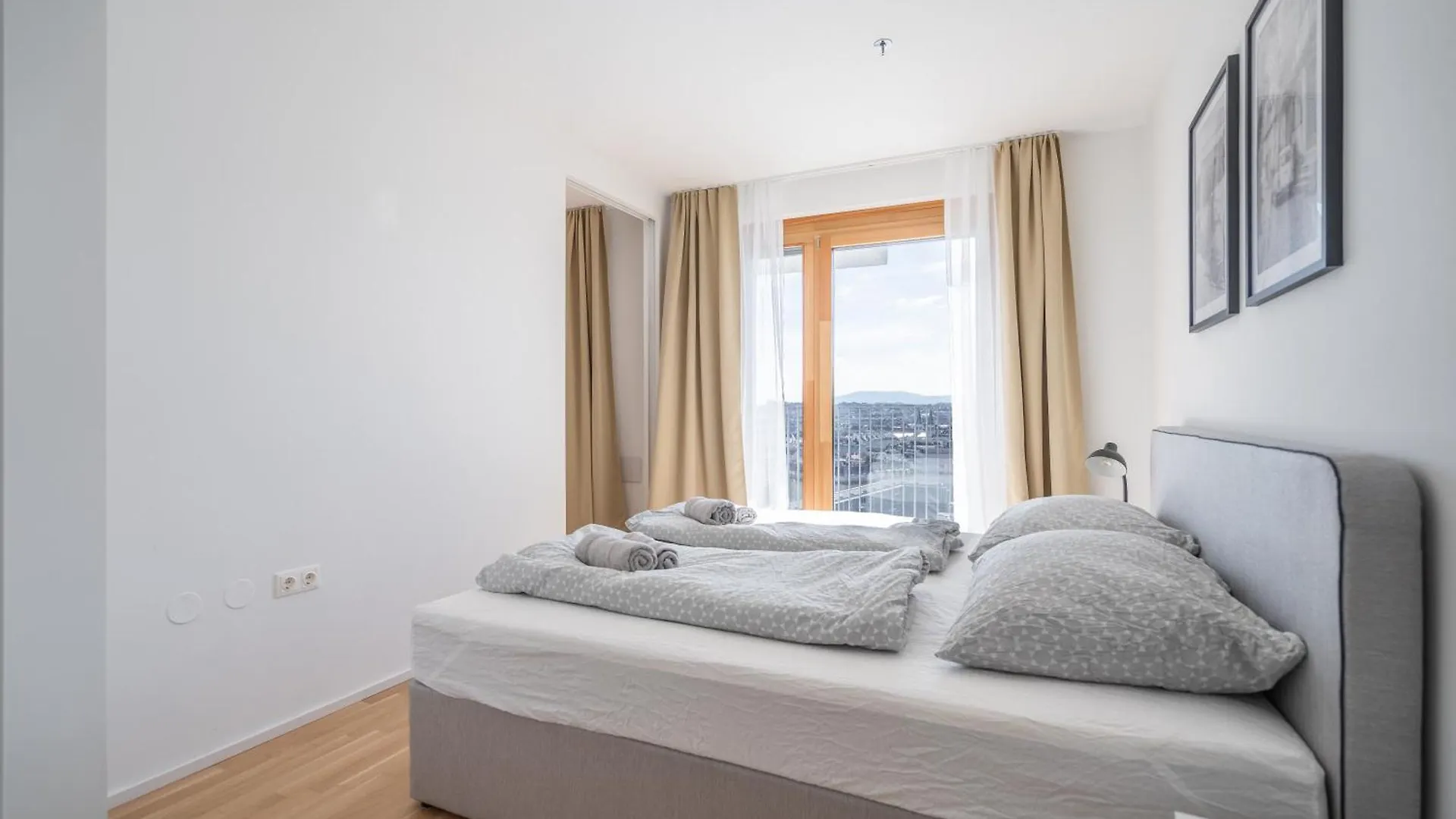 Whats-App Self-Check-In - Paerchen Wohnung Am Hauptbahnhof Wien Apartment