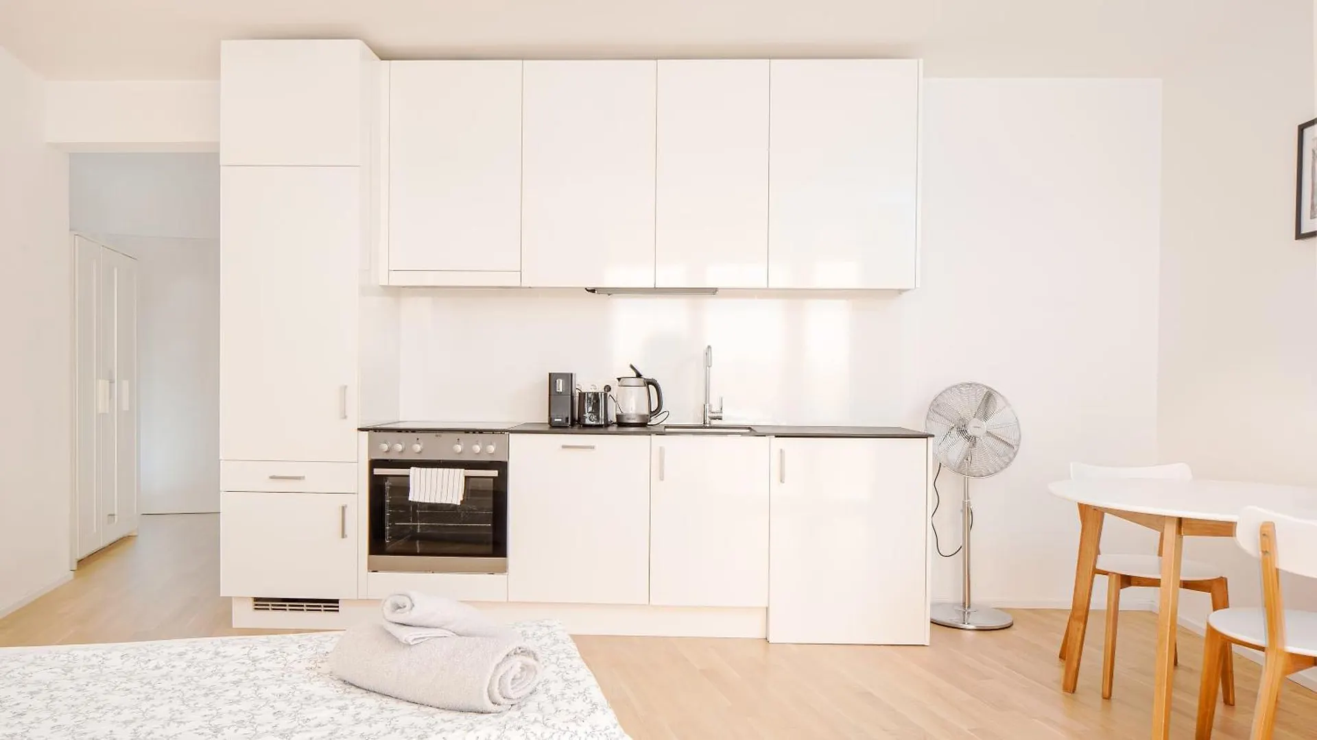 Appartamento Whats-App Self-Check-In - Paerchen Wohnung Am Hauptbahnhof Vienna Austria